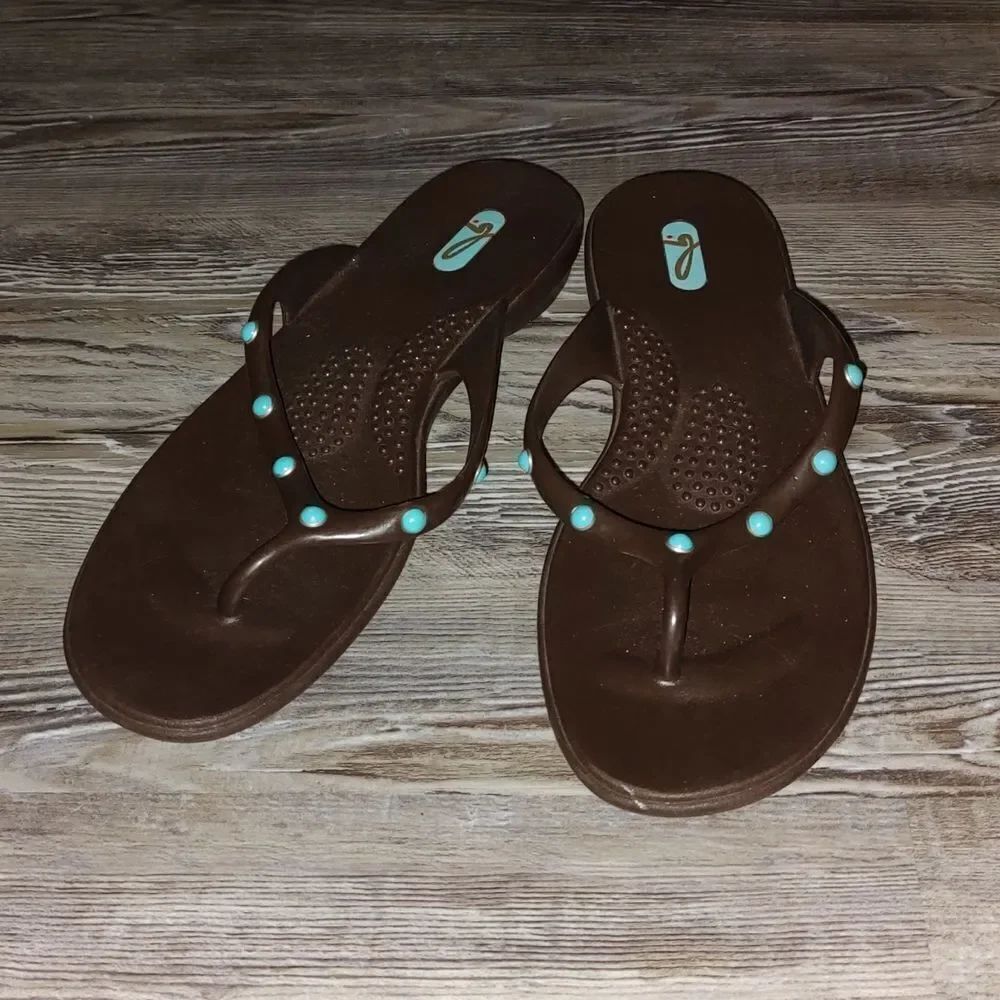 OKA B. Chloe Brown Beach Sandal Flip-Flop flats "Shoes That Love You" Women's L